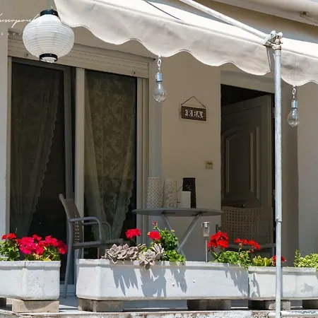 Alexandros Di Mare *